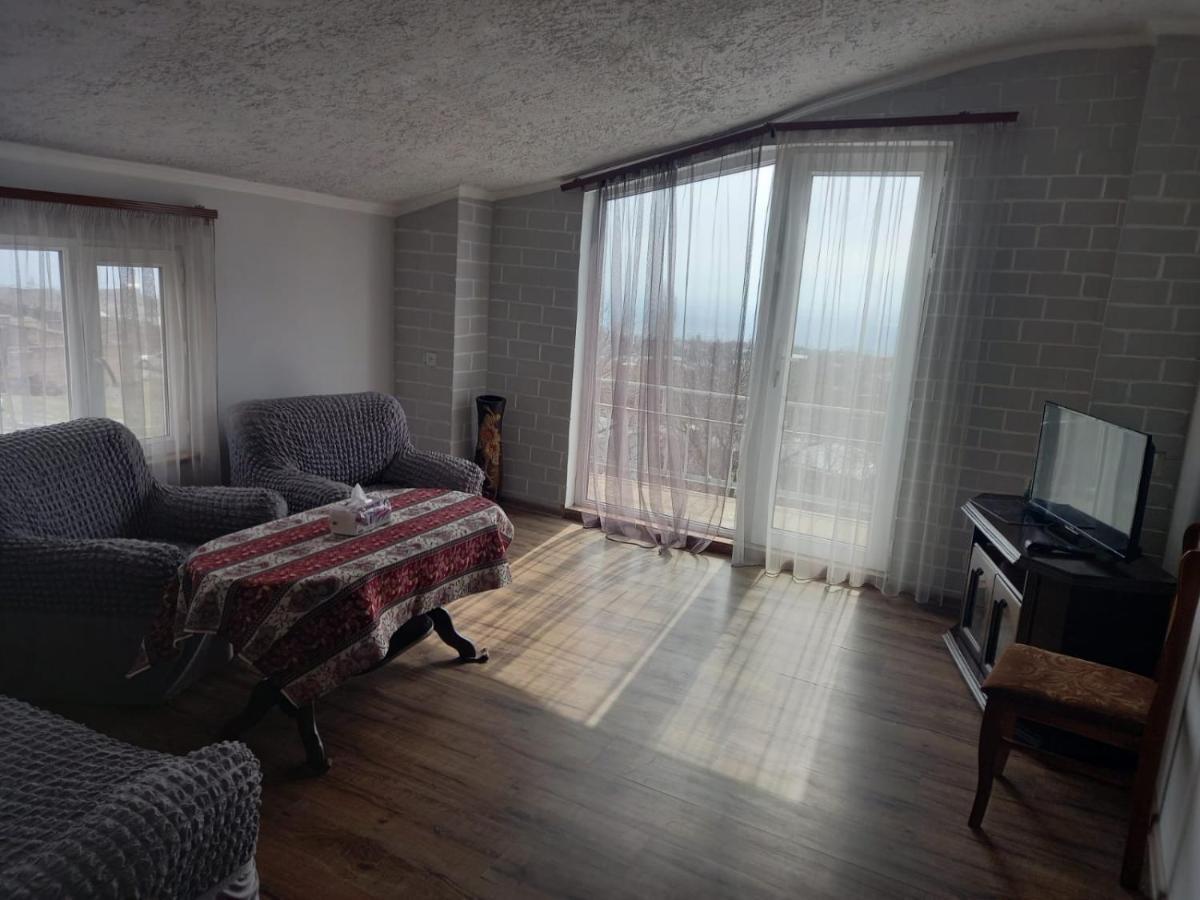 Byurakan Guesthouse & Cottage Dış mekan fotoğraf