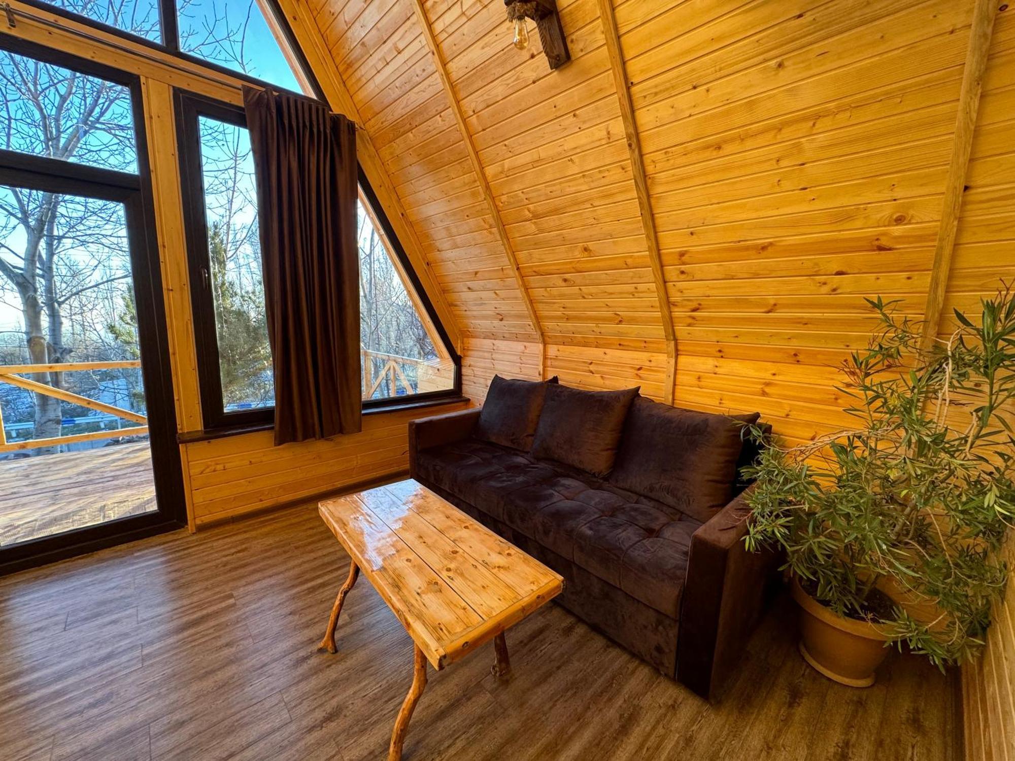 Byurakan Guesthouse & Cottage Dış mekan fotoğraf